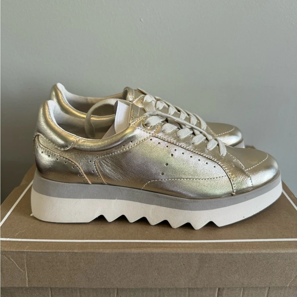 Dolce‎ Vita Jorgie metallic platinum sneakers